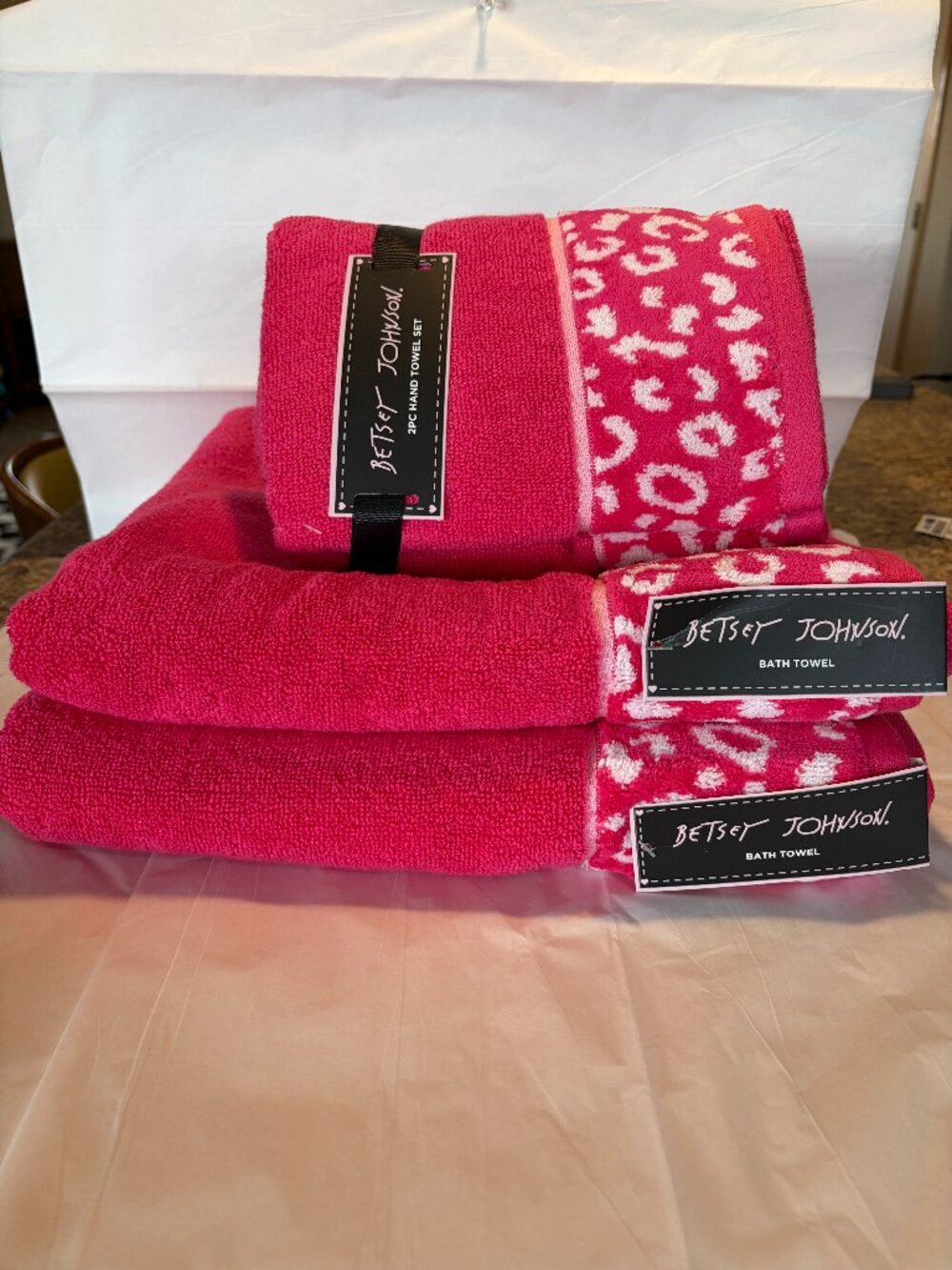 Betsey Johnson Pink Leopard Bath Towel Set Cotton 4 Piece NWT